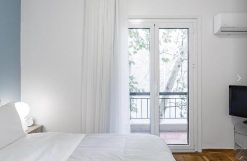 Alimos Apartment | Athenian Riviera Beach Apartment