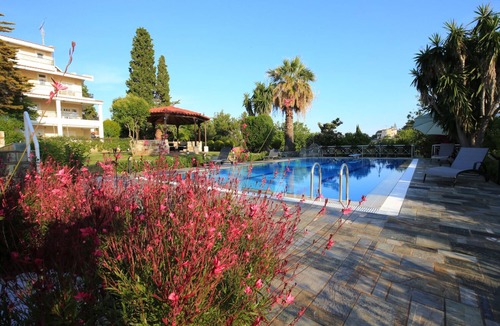 Anavyssos Villa | Athenian Riviera Pool Villa
