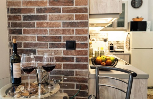 Omonia Apartment | Athens Center Apartment near Metro & Attractions