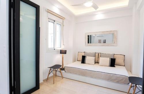 Filopappou Apartment | Athens! Didems Hideaway!