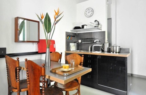 Pangrati Apartment | Athens Green Apartment with Garden and Balcony