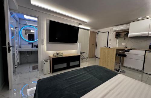 Papagou-Holargos Apartment | Athens Stay 40