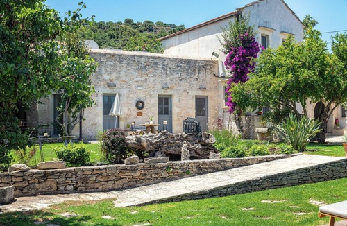 Apokoronas Villa | Athermigo Boutique Estate