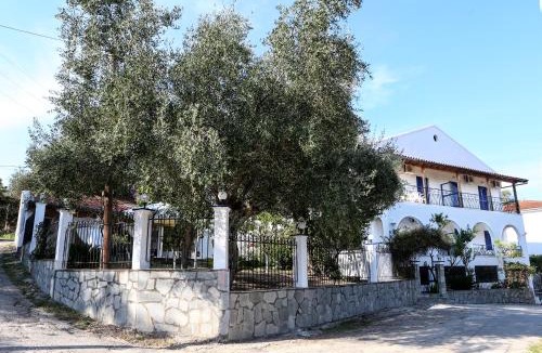 Kato Korakiana Apartment | Athina Apartments