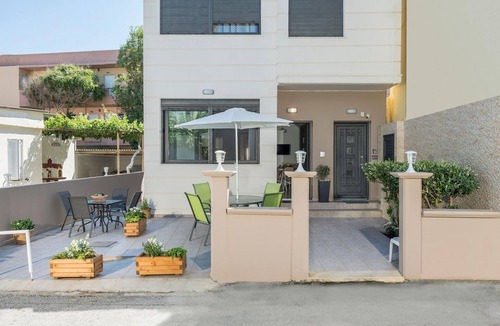 Agia Marina Apartment | Athina's Flat on the Sea | A Seafront Retreat