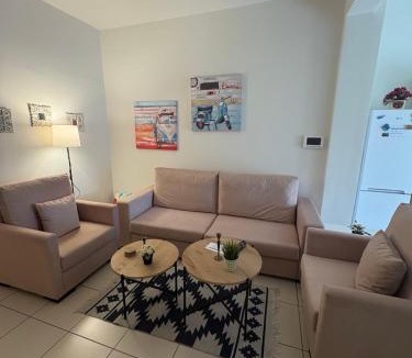 Aigaleo Apartment | Athina’s apartment