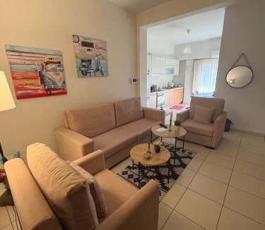 Aigaleo Apartment | Athina’s apartment
