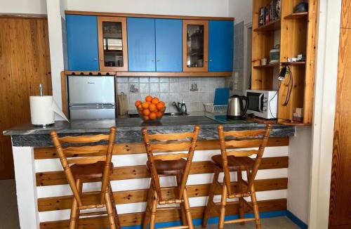 Loutraki-Agioi Theodoroi Apartment | Atlas Apartment with Private Beach and SeaView Blue