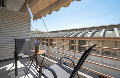 Agios Panteleimonas Apartment | Attiki square metro station 1 bedrm 3 pers by MPS