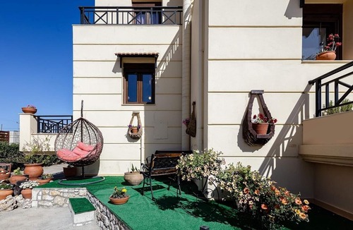 Roussospiti Villa | Attractive Countryside Villa, A/C, Private Pool, Sea Views - 10mins drive to Rethynmo Town & Beach!