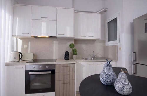 Heraklion Apartment | Attractive Ground Floor Apartment, A/C, Balcony with Sea View - Centrally Located in Heraklion!