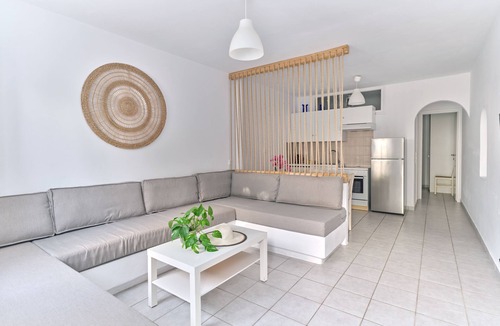 Piso Livadi Apartment | Aura | 1 Bedroom Apartment with Patio , Cleopatra Homes Paros