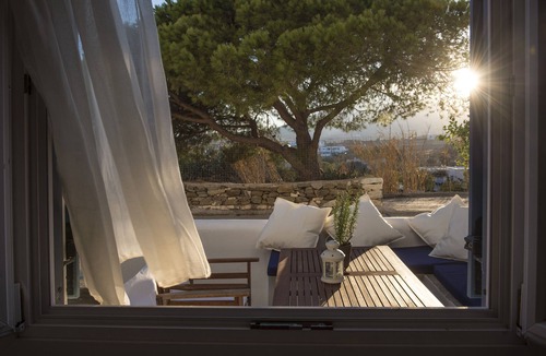 Piso Livadi Apartment | Aura | 1 Bedroom Apartment with Patio , Cleopatra Homes Paros