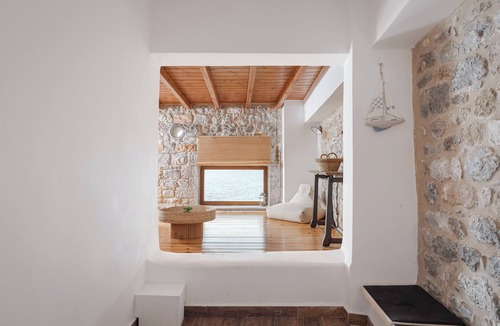 Neo Itilo Villa | Aura Seafront Villa
