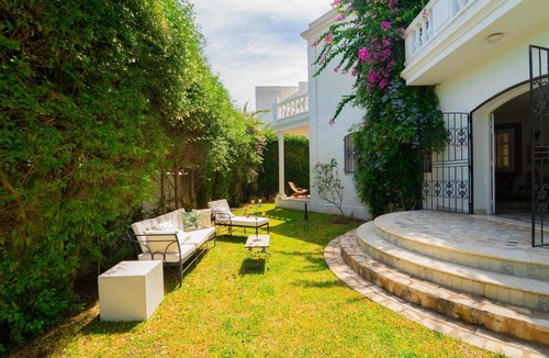 La Marsa Villa | Authentique Villa Tunisoise avec Piscine à Marsa