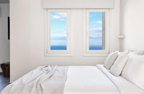 Chora Folegandros Hotel | AVATON