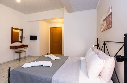 Platanos Hotel | Avenue Hotel