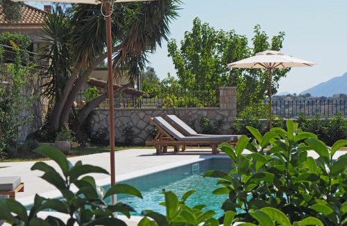 Spanokhorion Villa | AVLEMONAS Nature Retreat View to Lefkada