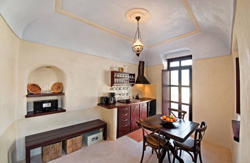 Finikia House | Azalea Houses Suite - Finikia traditional house