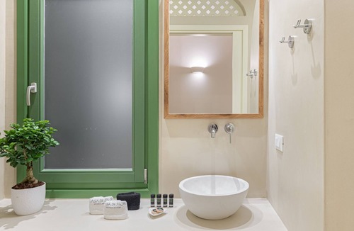 Andros Town House | Azalea Suite by Casa Di Fiori Andros Suites