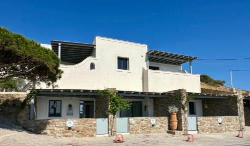 Parasporos House | Azure Breeze Studios 1