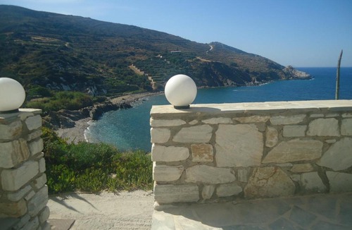 Apollonas Apartment | Balcony to Aegeon 3