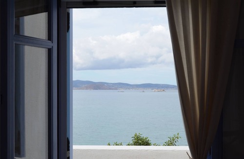Maragas Villa | Beach House Villa Maria/sleeps 4 + 1!