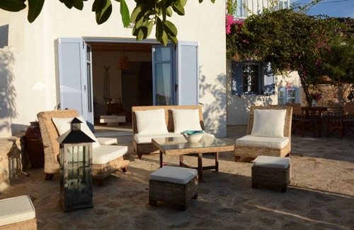 Maragas Villa | Beach House Villa Maria/sleeps 4 + 1!