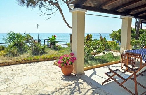 Agios Gordios House | Beach houses Yannis on Agios Gordios beach on Corfu