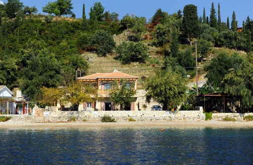 Katokhorion Villa | Beachfront Haven for Total Relaxation