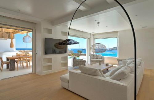 Platis Gialos Villa | Beachfront Mykon Villa