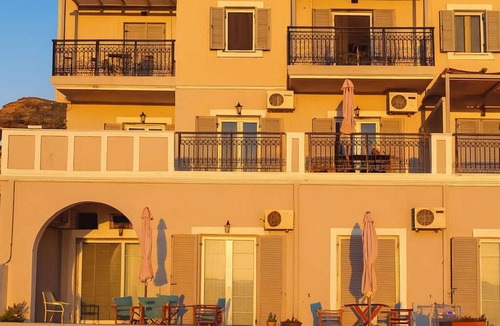 Agia Pelagia Apartment | Beachfront Panorama Triple Room in Kythira