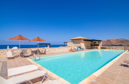 Panormos Apartment | Beachfront Studio with, everything in walking distance!