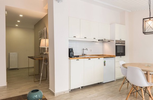Athens City Centre Apartment | BeAthenian–Stylish apt with private terrace