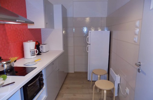 Athens City Centre Apartment | Beautiful 77m2 fully renovated apartment for 4 people