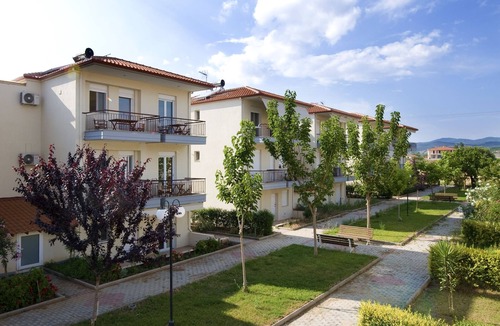 Kalyves Polygyrou Apartment | Beautiful apartment next to the sea