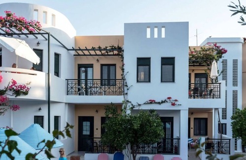 Myrtos Apartment | Beautiful apartment for 2 guests with hot tub, A/C, pool, WIFI, TV, terrace and parking