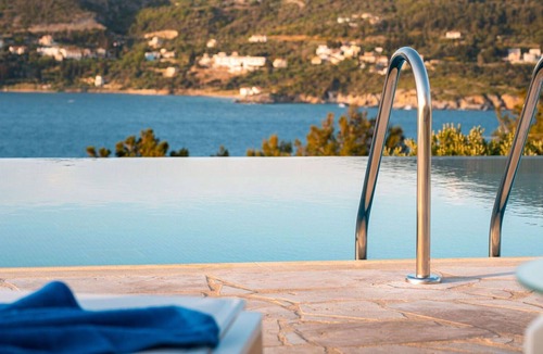 Samos Apartment | Beautiful apartment for 4 guests with A/C, WIFI, pool, TV, panoramic view and parking