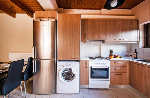 Palaiokastro Villa | Beautiful maisonette, Near Heraklion, beach & taverns 3