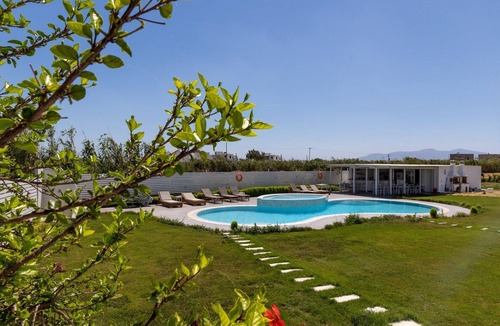Plaka Villa | Beautiful Naxos Villa | 4 Bedrooms | Silver Villa | Wonderful Mountain View &.