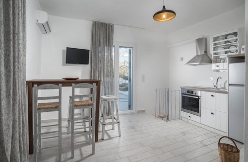 Plaka Villa | Beautiful Naxos Villa | Villa Yellow | 2 Bedrooms | Air-Conditioning &.
