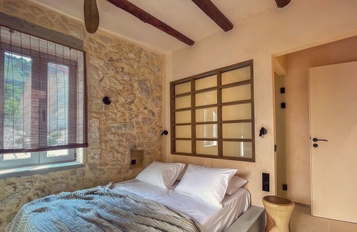 Kalyves Villa | Beautiful Seafront Crete Villa | Kaliva Residence | 3 Bedrooms | Amazing Sea Views & BBQ Facilities | Chania