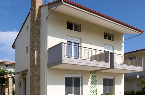 Kalyves Polygyrou Villa | Beautiful villa close to the beach