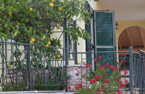 Kentroma Villa | Beautiful Villa, short walk to Agni Beach, heated pool with stunning views