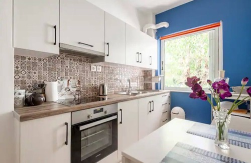 Nea Smirni Apartment | Beautifully Renovated Convient Apartment
