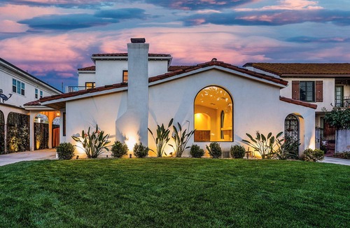 La Brea Villa | Bella Villa - Spanish Contemporary Villa Where Comfort Meets Luxury