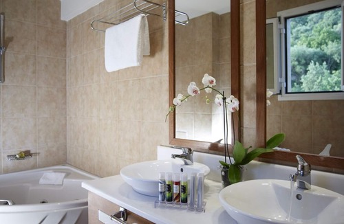 Karvelas Hotel | Belle Helene Hotel