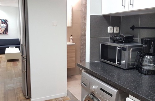 Kypseli Apartment | Berry apartment - Athens Center, 6 BD, 3 BATH