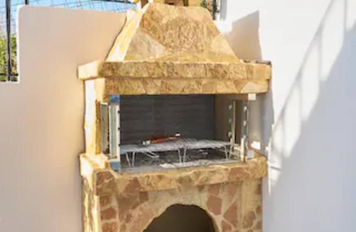 Kavallos Villa | Best Family Friendly Villa near Lake Kournas!