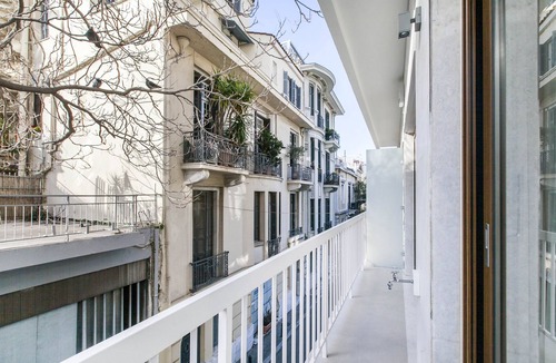 Athens City Centre Apartment | Beverly Suite I in Plaka by JJ Hospitality-